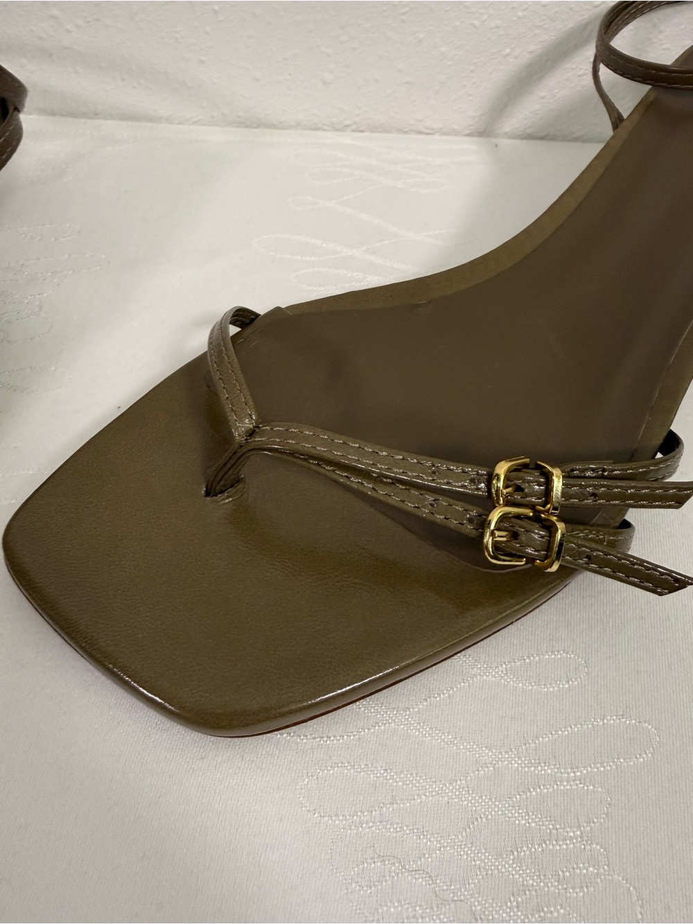 Zara Olive Strappy Kitten Heel Thong Sandals Made in Spain EU 38 NWOT - Picture 12 of 15